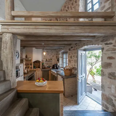 Traditional Stone House In بيت للعطل Kostos